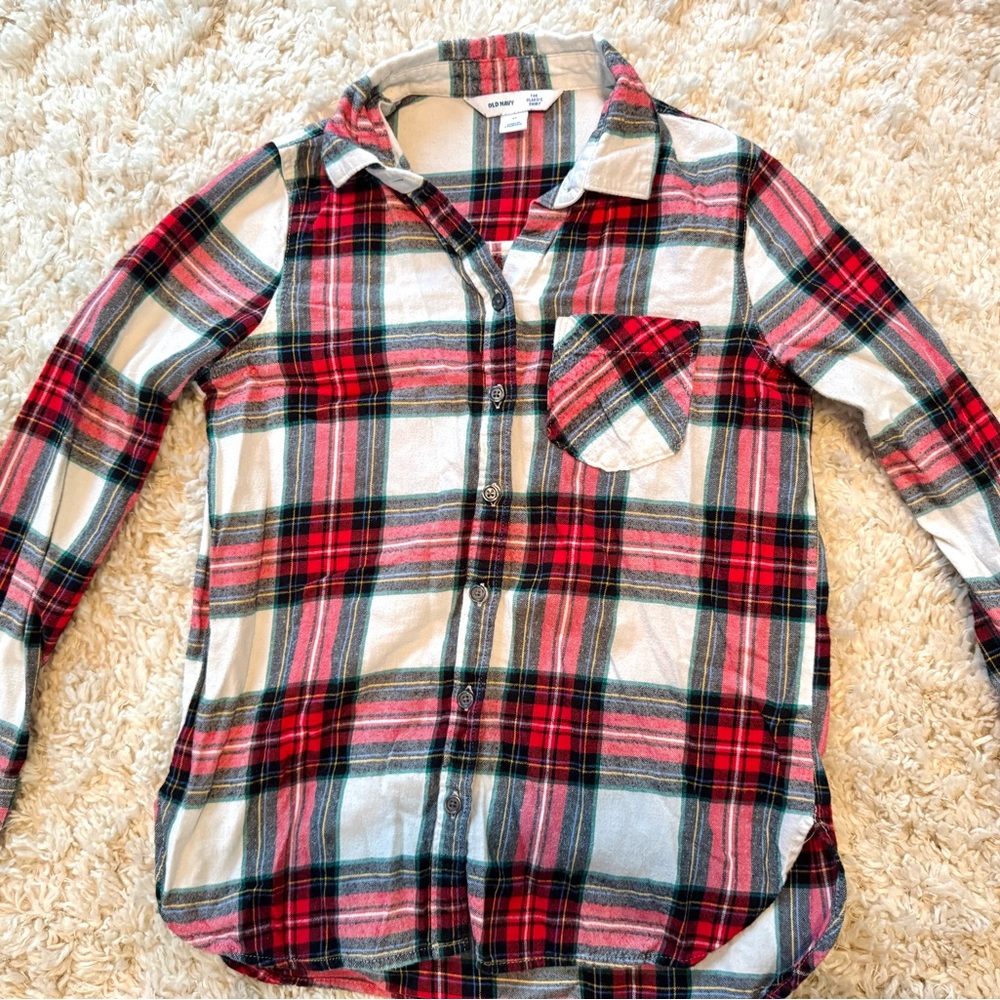 Old Navy Red and Green Plaid Women’s Button-Down Shirt